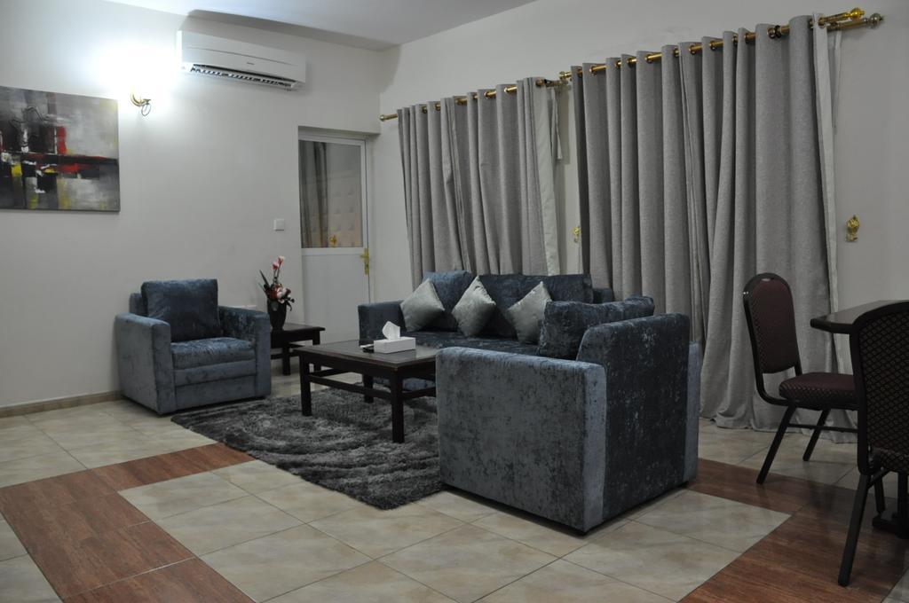 Sahara Hotel Apartments Mascate Extérieur photo