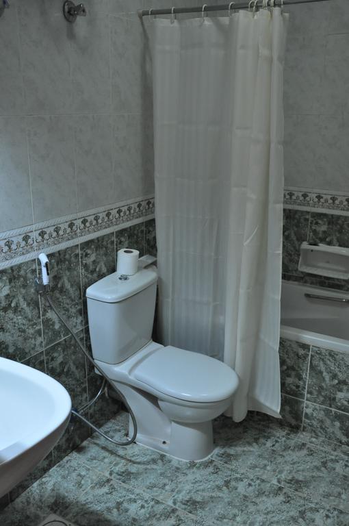 Sahara Hotel Apartments Mascate Extérieur photo