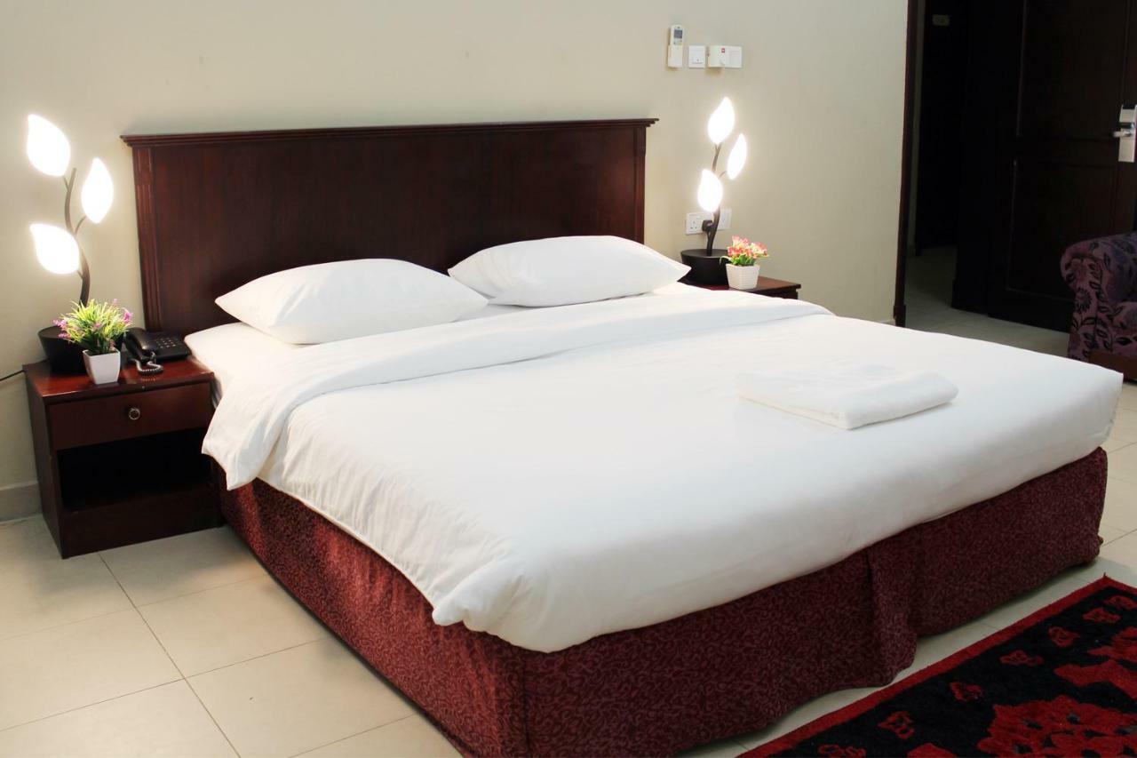 Sahara Hotel Apartments Mascate Extérieur photo