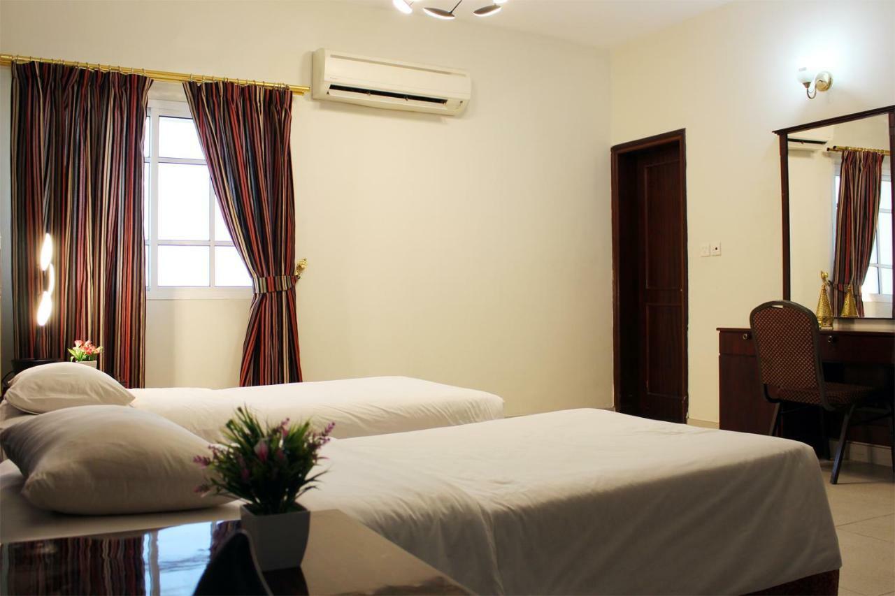 Sahara Hotel Apartments Mascate Extérieur photo